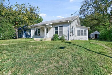 615 E 11th St, Bonham, TX 75418 - photo 3