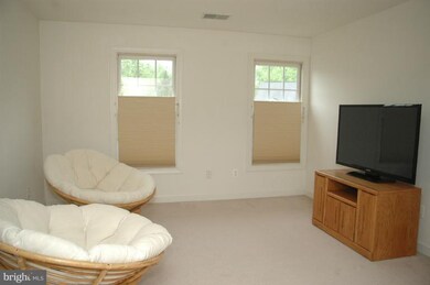 12801 Owens Glen Dr, Fairfax, VA 22030 - photo 7