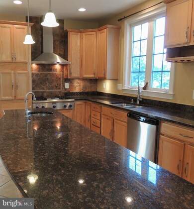 14206 Crumlin Ct, Laurel, MD 20707 - photo 7