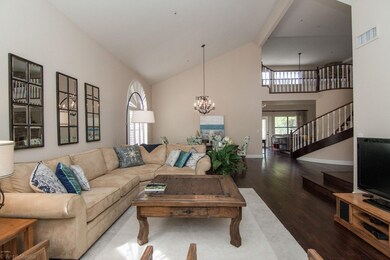 Formal Living (2)