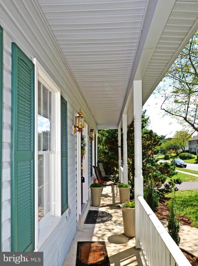 15278 Surrey House Way, Centreville, VA 20120 - photo 4