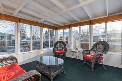 29 Suzanne Dr, Portsmouth, NH 03801 - photo 4