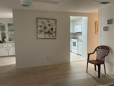 518 Vía Veneto, Venice, FL 34285 - photo 7