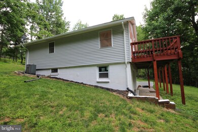 305 Steps to Heaven Rd, Linden, VA 22642 - photo 6