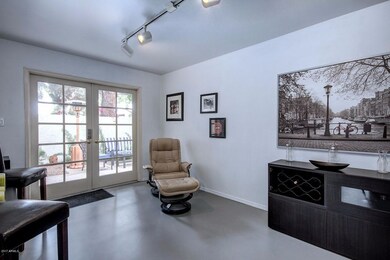 Dining  Rm