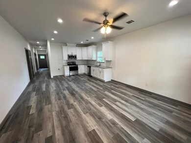 925 Baker St, Denison, TX 75020 - photo 3