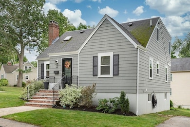 98 Apple Tree Ln, Weymouth, MA 02188 - photo 2