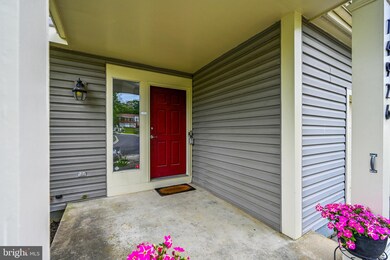 14926 Saddle Creek Dr, Burtonsville, MD 20866 - photo 2