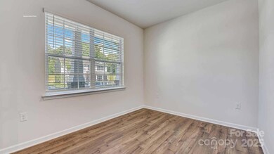 1521 Secrest Commons Dr, Monroe, NC 28112 - photo 3