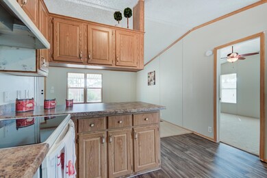 2731 W Cody St-9