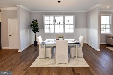 5722 Magnolia Ln, Falls Church, VA 22041 - photo 7