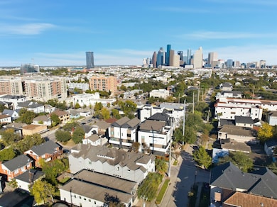 1628 Van Buren St, Houston, TX 77006 - photo 6