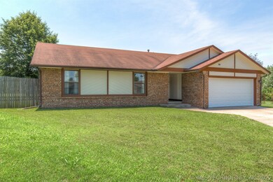 1815 W Laredo Place, Broken Arrow, OK 74012 - photo 2