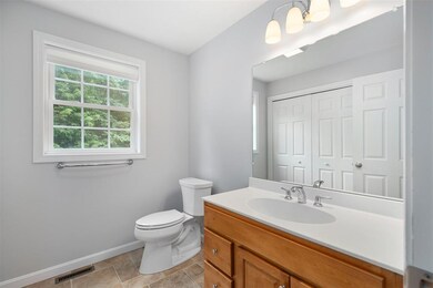 9 Sarah Way, Newton, NH 03858 - photo 6