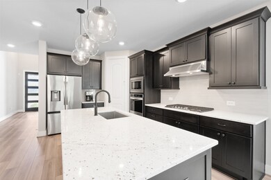 Gas cooktop with ample countertop space for meal p