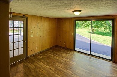 557 Signal Hill Rd, Hendersonville, NC 28792 - photo 3