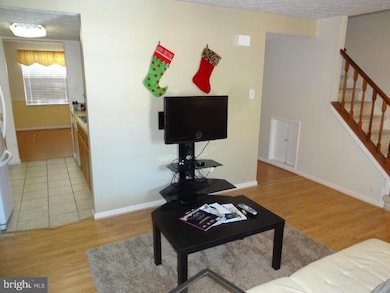 22426 Stablehouse Dr, Sterling, VA 20164 - photo 3