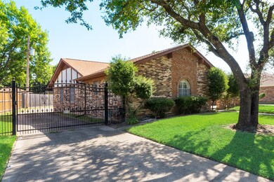 2112 Norwood Dr, Hurst, TX 76054 - photo 2