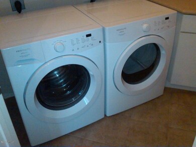 Washer-Dryer Included