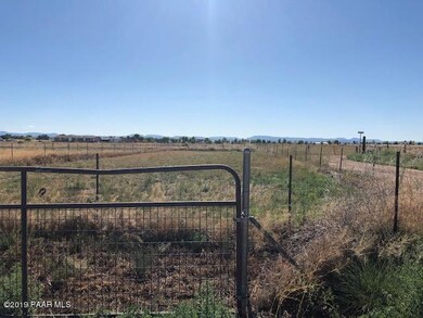 3275 W Ron Rd, Paulden, AZ 86334 - photo 4