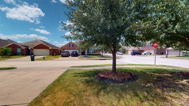 8022 Cory Hollow Ct, Houston, TX 77088 - photo 4