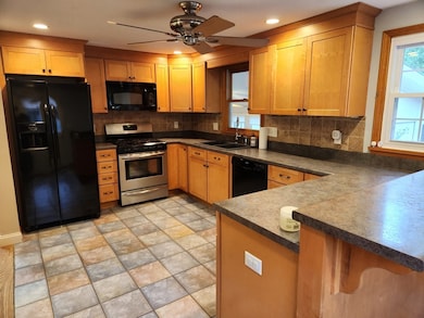 2 Southgate Rd unit 1, Franklin, MA 02038 - photo 3