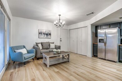 928 Shady Creek Ln, Bedford, TX 76021 - photo 6