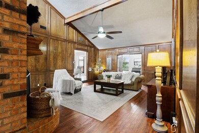 1516 Hemphill Dr, Cleburne, TX 76033 - photo 6