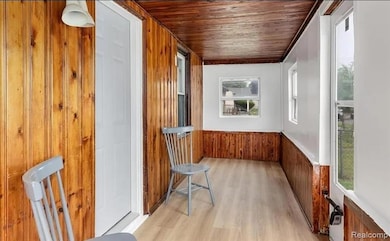 7528 Studebaker Ave, Warren, MI 48091 - photo 2