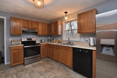 90 Walden Way, Cranston, RI 02921 - photo 7