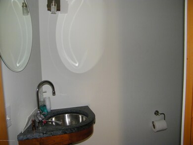 powder room.JPG