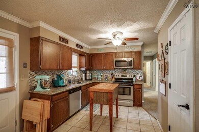 1304 Christine Rd, Wichita Falls, TX 76302 - photo 6