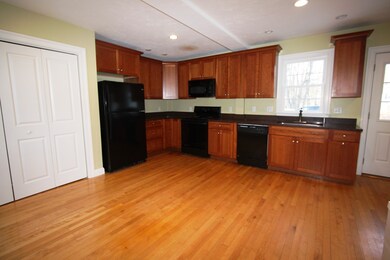 3 Pleasant St, Sutton, MA 01590 - photo 3