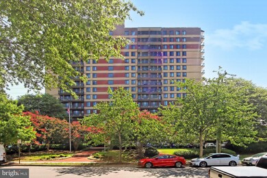 Port Royal unit 1505, Alexandria, VA 22314 - photo 2