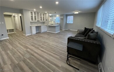 16100 Van Aken Blvd unit 207, Cleveland, OH 44120 - photo 4