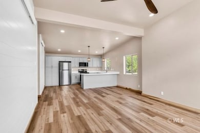 Living area & kitchen
