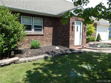 11 Squirrel Run, Lancaster, NY 14086 - photo 2