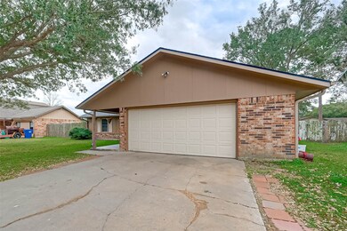 2908 El Camino St, Bay City, TX 77414 - photo 5