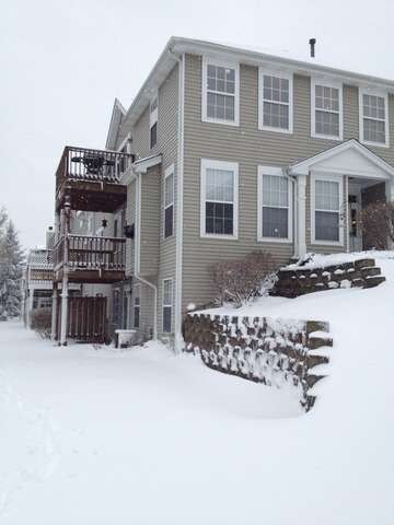 722 Timothy Ct unit 211, East Dundee, IL 60118 - photo 5