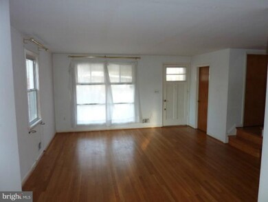 1313 Glenmont Rd, Baltimore, MD 21239 - photo 5