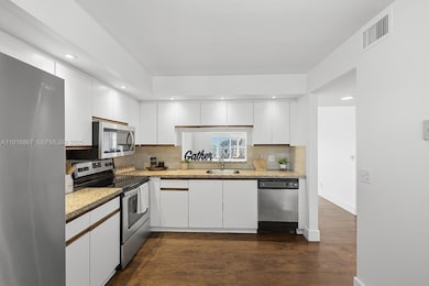 Buckingham Condominium unit 408H, Pembroke Pines, FL 33027 - photo 3