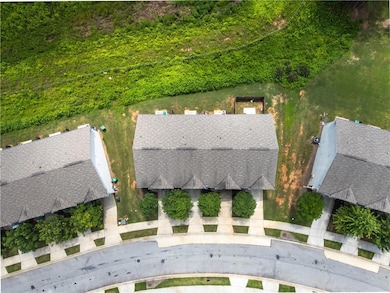 5843 Taka Ln, Lithonia, GA 30038 - photo 3