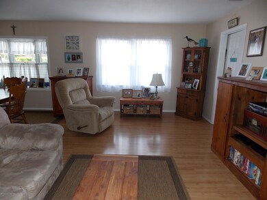 116 Holly Tree Ln, Toms River, NJ 08753 - photo 7