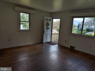 72 Fahnestock Rd, Malvern, PA 19355 - photo 4