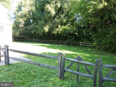 506 Oakcrest Ln, Wallingford, PA 19086 - photo 3