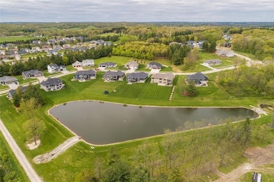 3055 Forrest Hill Ct, Hiawatha, IA 52233 - photo 7