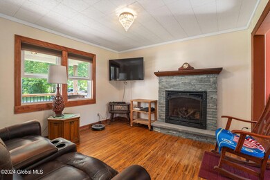 6-web-or-mls-1032PeterRd_06