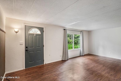 06-Living Room