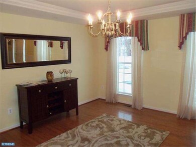 1015 Runaway Dr, Pennsburg, PA 18073 - photo 2