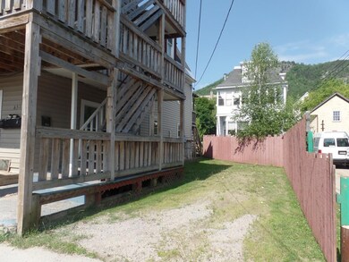 649 1st Ave, Berlin, NH 03570 - photo 4